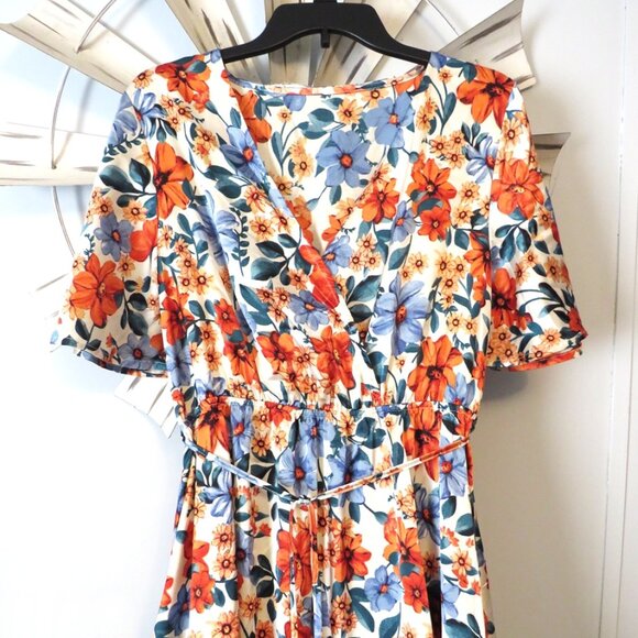 🎄NWT Cupshe Split Hem V-Neck Floral Print Maxi Dress Short Sleeve Size Large - Picture 4 of 5